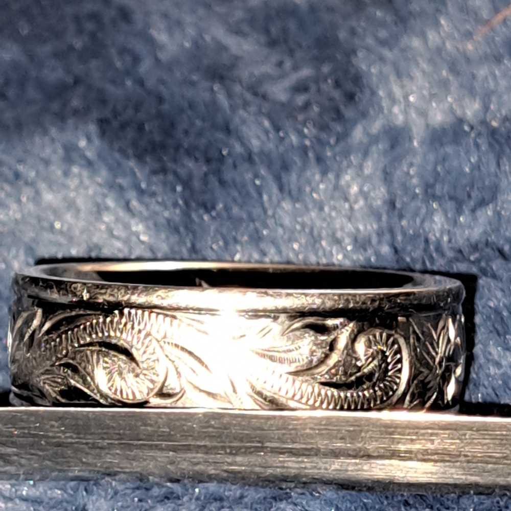 Silver Titanium Men's Patterned Ring - image 8